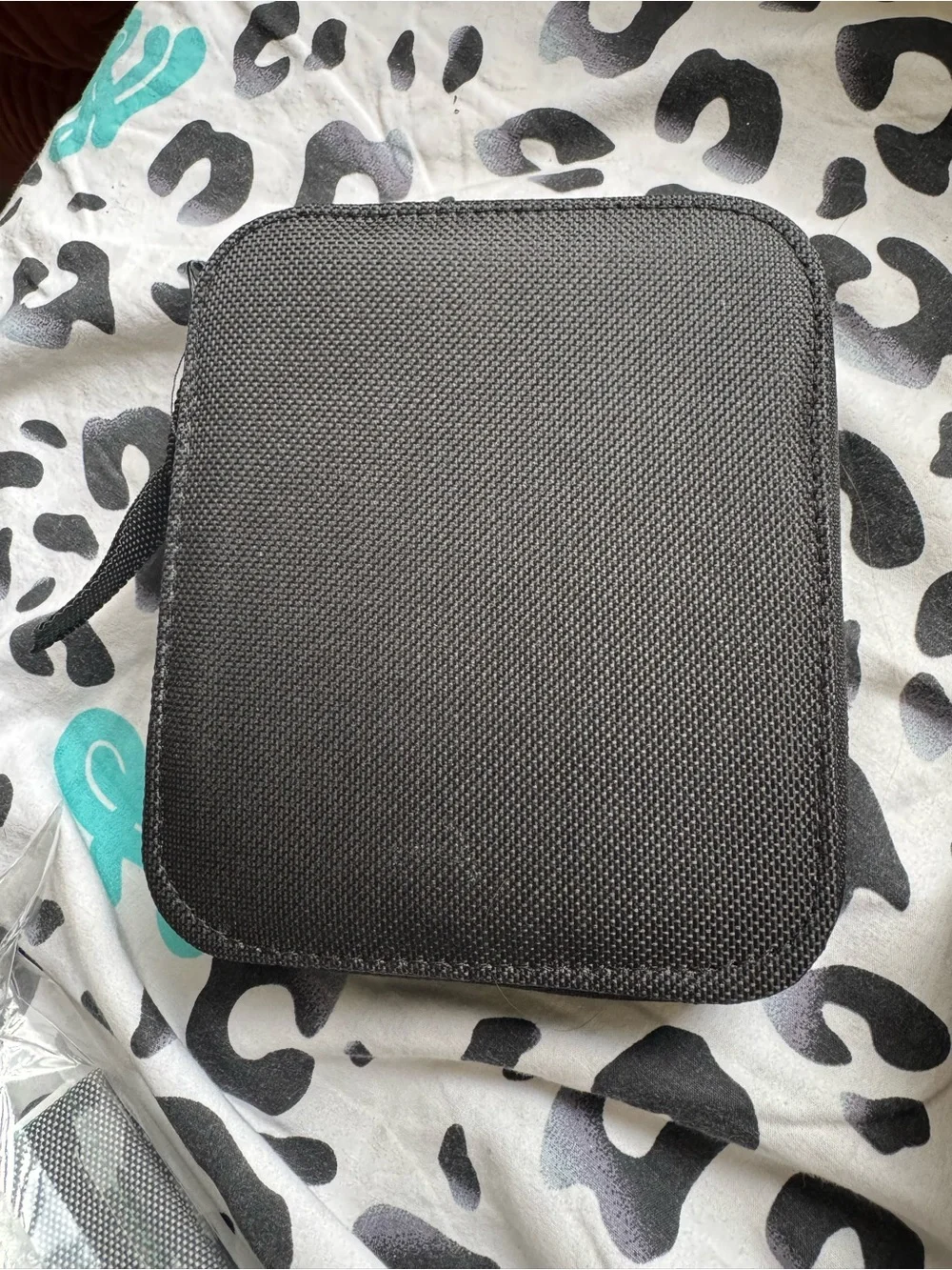 Travel Sewing Kit with Multicolor Threads - Black Case and sketch book